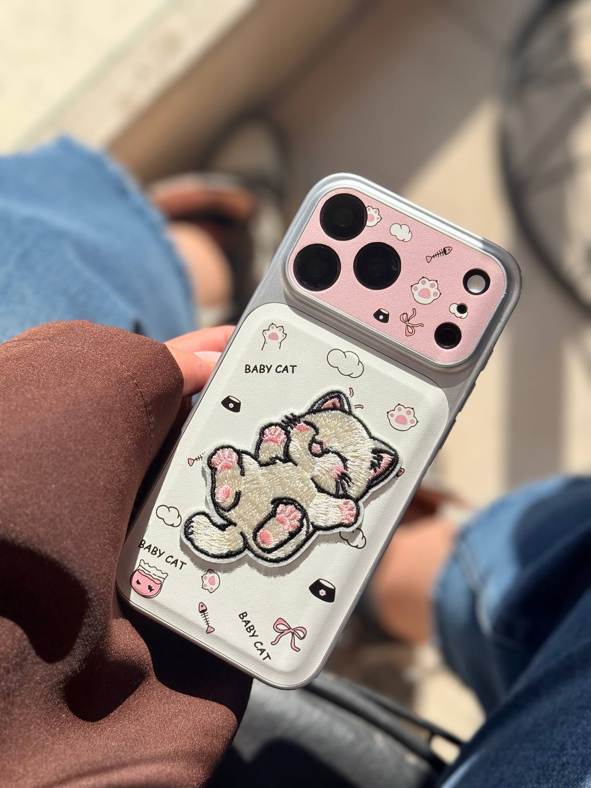 قاب بچه گربه لنز آیفون